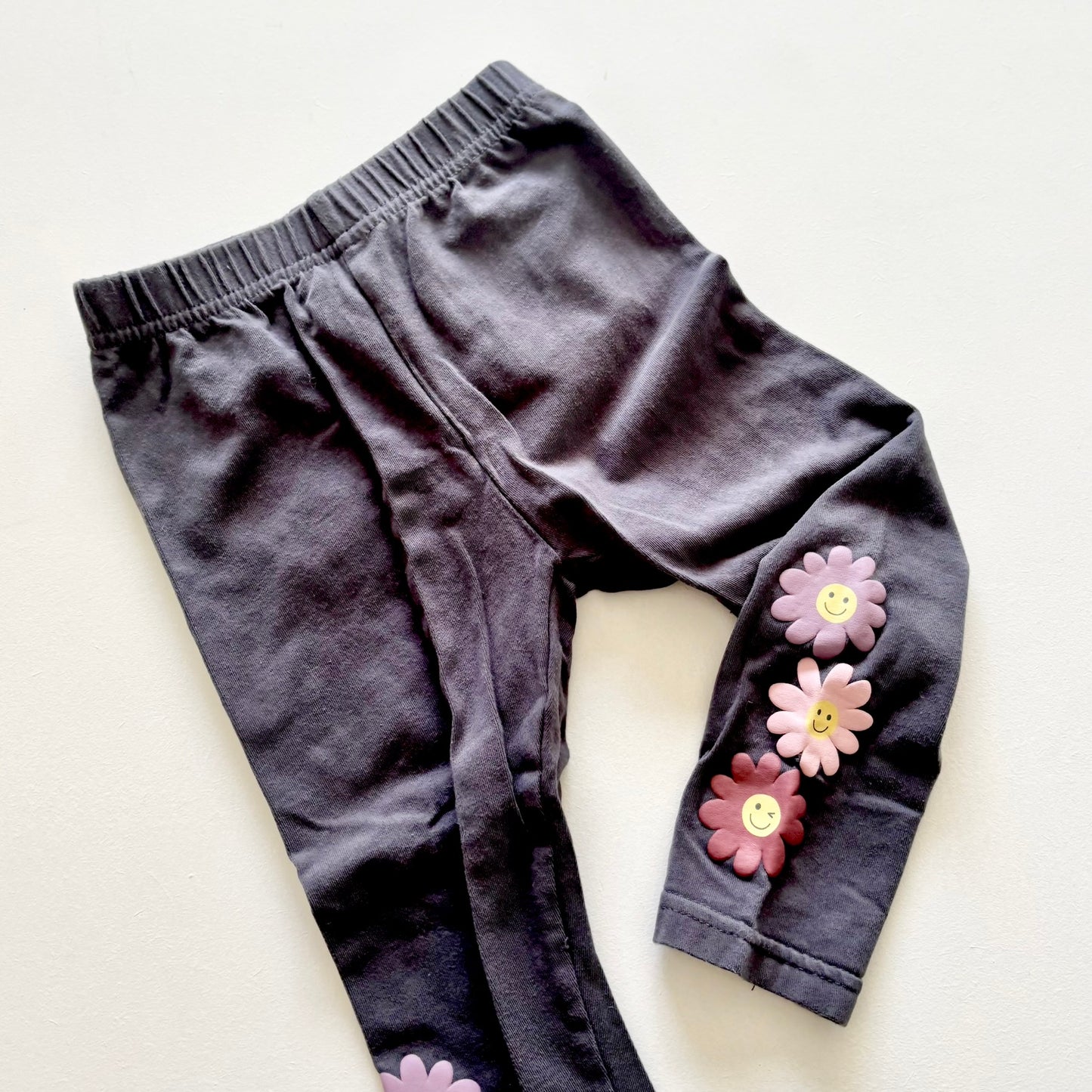 $2 BASICS - Happy Daisy Leggings, Size 2