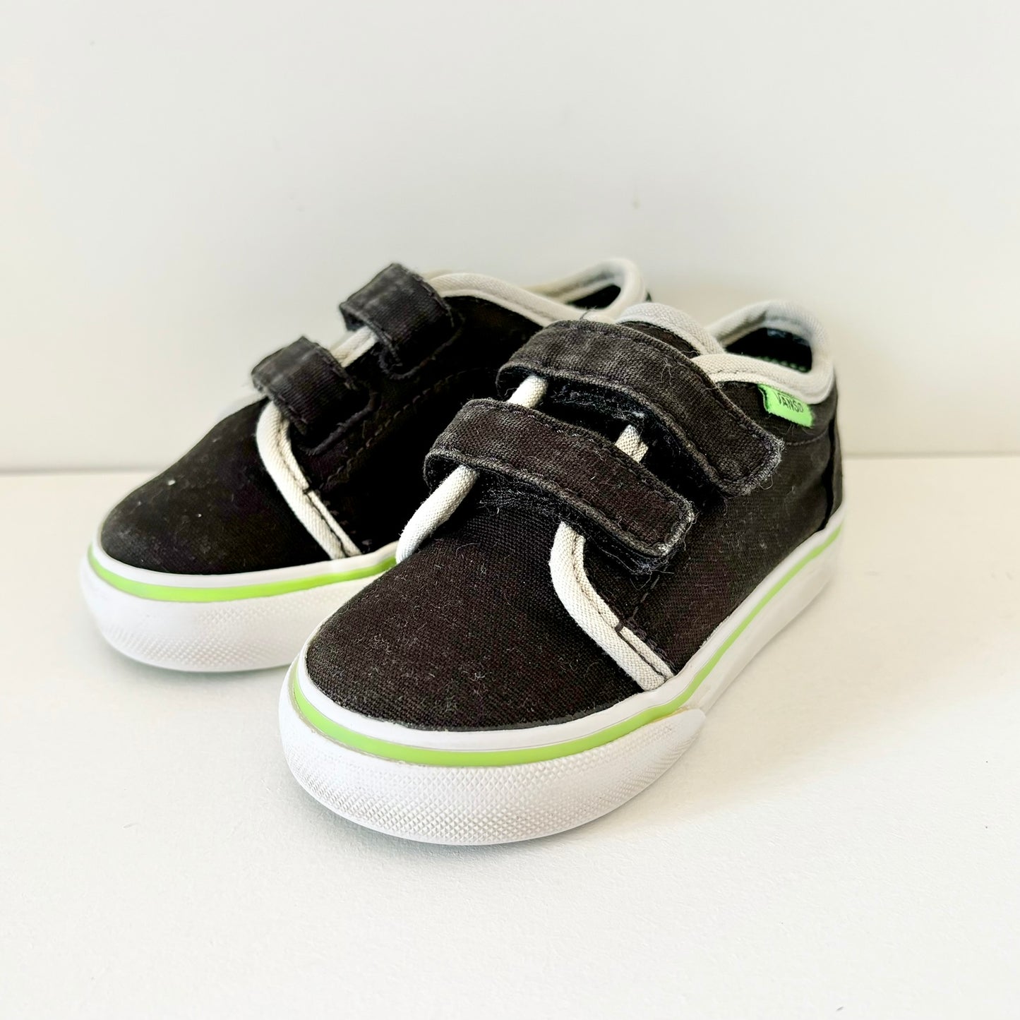 Vans Velcro Sneakers, US5