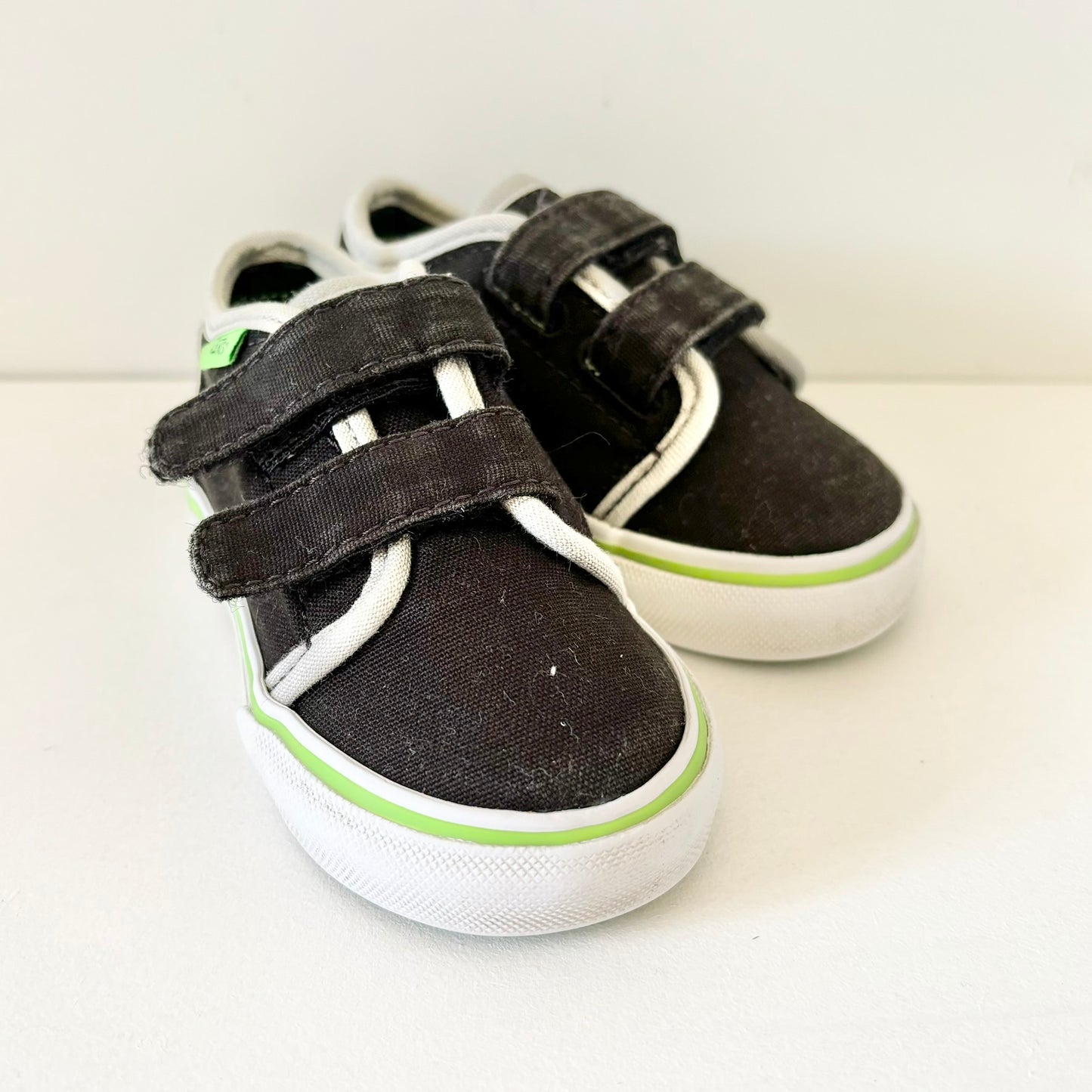 Vans Velcro Sneakers, US5